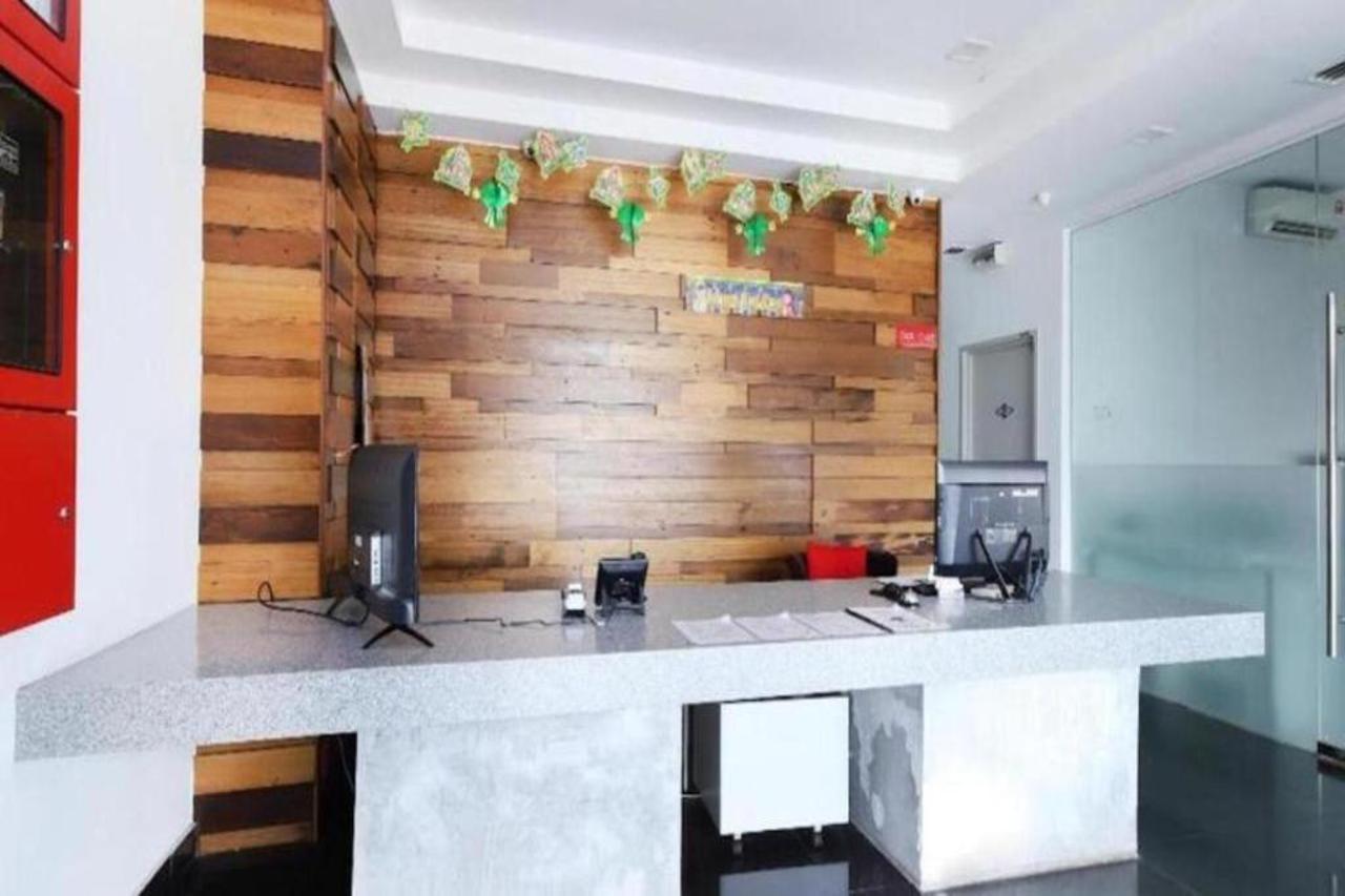 Iris Hotel Каджанг Екстер'єр фото