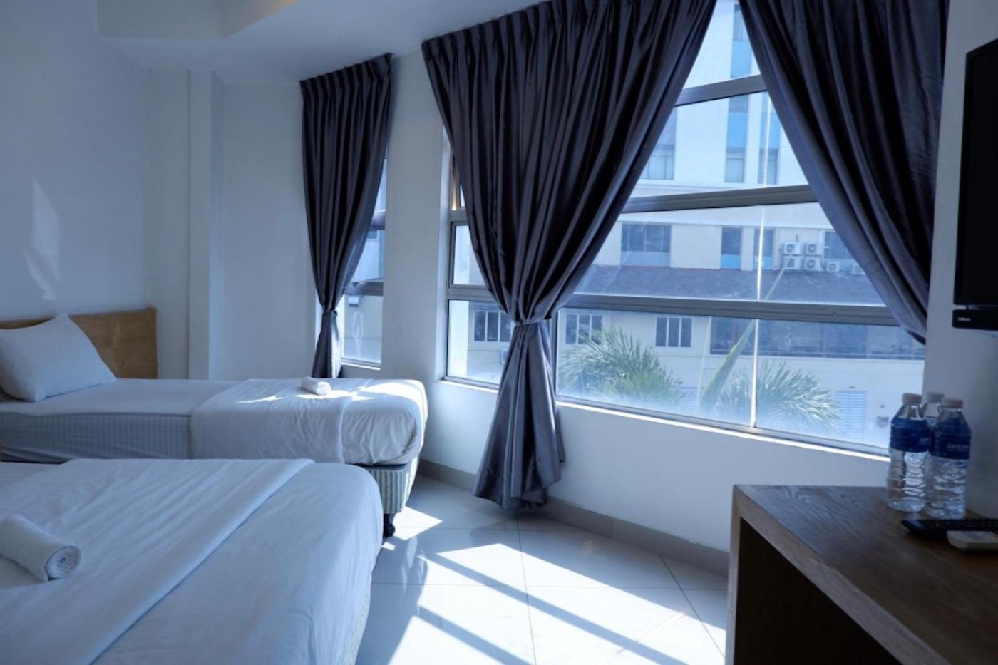Iris Hotel Каджанг Екстер'єр фото
