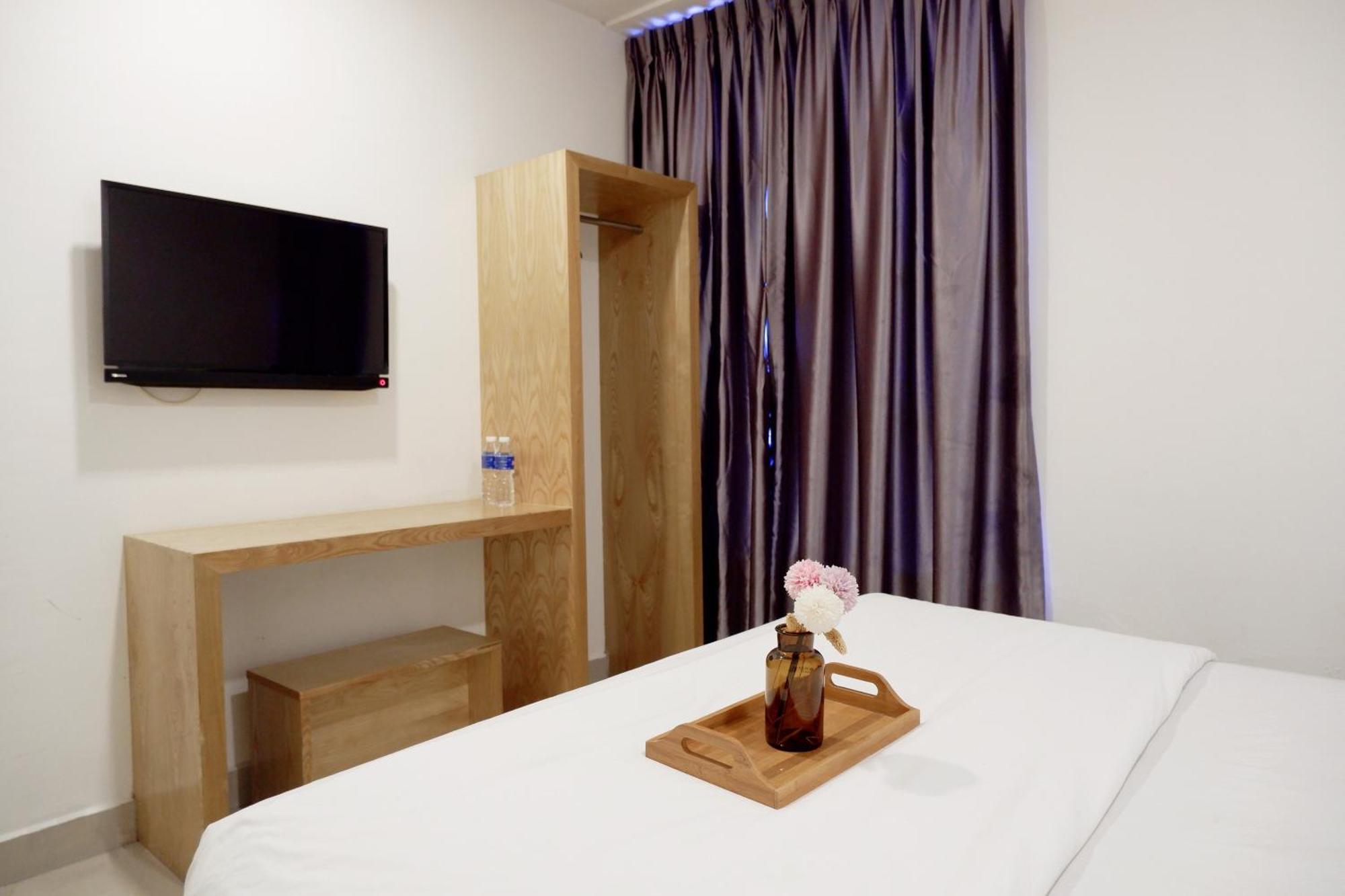Iris Hotel Каджанг Екстер'єр фото