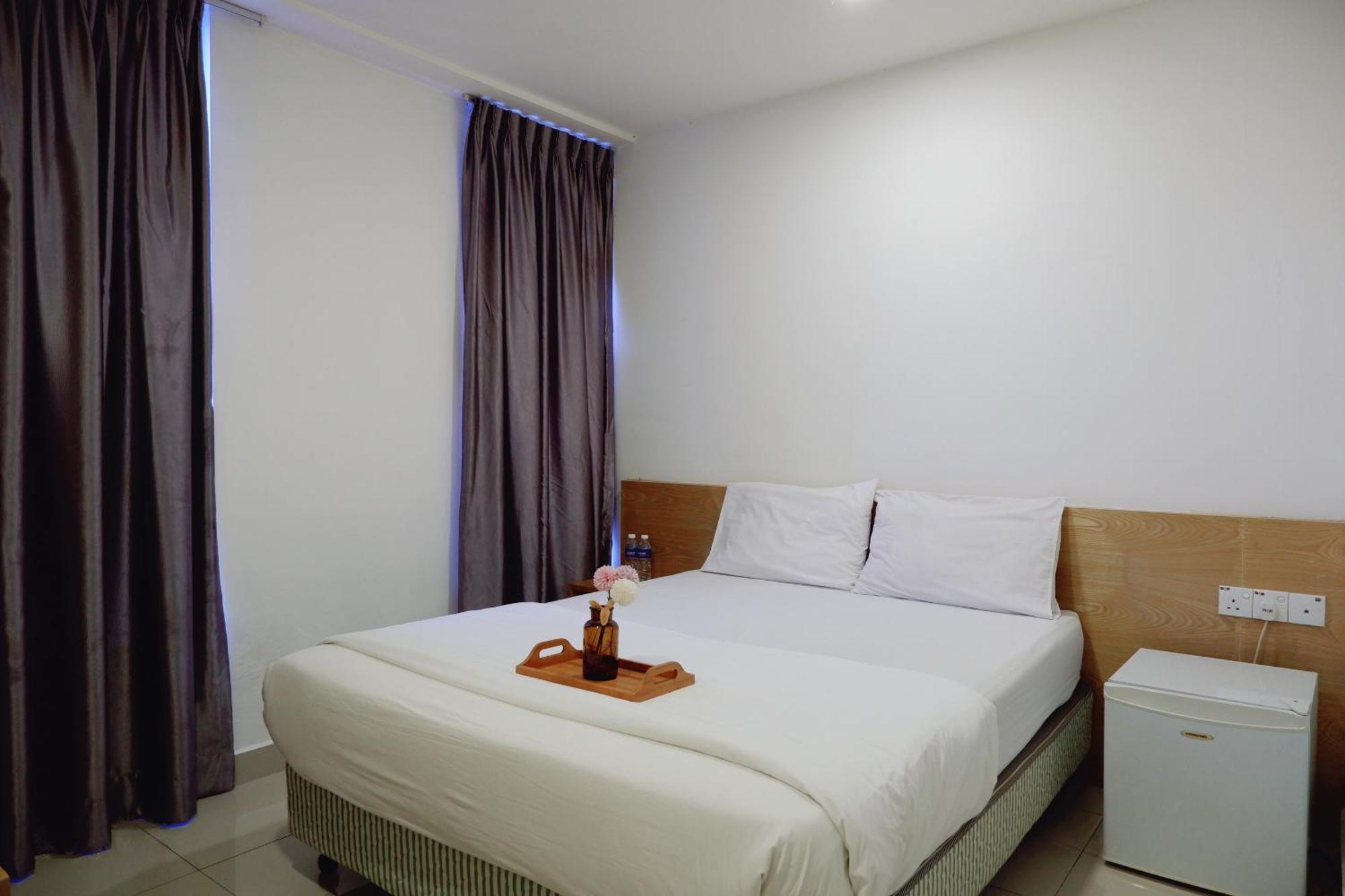Iris Hotel Каджанг Екстер'єр фото
