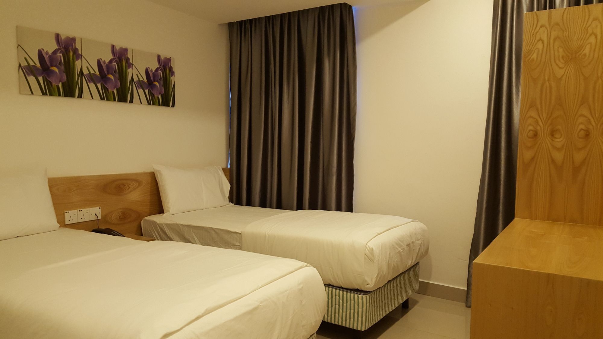 Iris Hotel Каджанг Екстер'єр фото